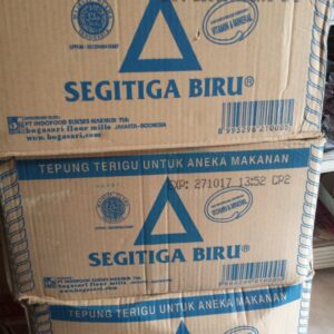 Bogasari Segitiga Biru Tepung Terigu Protein Sedang 500 Gr